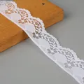 Witte bloemen kanttrim voor DIY naaien met gegolfde rand en elegant bloempatroon - Breedte 4cm (5 Yards/Verpakking) / Wit