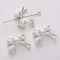 Zilveren strikbedeltjes met kleurrijke emaille stippen voor DIY sieraden en armbanden - 1 Stuk/Verpakking (21x16mm)
