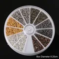 Schmuckset mit bunten Ösenschrauben aus Metall in einer runden 12-Fächer-Aufbewahrungsbox - Eisen Ösenstifte Mischfarben Set