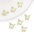 Set mit 7 goldenen Herz-Planeten-Anhängern mit schimmerndem Zentrum und Zirkonia - Saturn-Ring-Herz-Stil (Nur Anhänger) / 1 Stück (15x14mm) / Gold