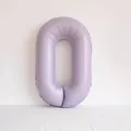 Dettaglio del palloncino numero 0 lavanda da 40 pollici con finitura opaca - Numero 0