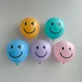 Détail de ballons en latex macaron colorés avec motifs smiley clin d'œil pour décoration - 10 Pouces (Lot de 50) / Rose vif