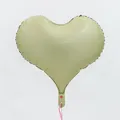 Palloncino a cuore da 22 pollici in alluminio opaco verde Morandi per feste - Verde Pasta di Fagioli Cremoso