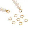 Composants de bijoux DIY avec perles blanches rondes et anneaux dorés à l'or fin polis - Conception Nez de Cochon à Double Trou / Diamètre Extérieur 5mm / Diamètre du Trou 0.5mm (1 Pièce/Paquet) / Or
