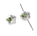 Pendientes de flor de cinco pétalos plateados con cristal verde y perlas blancas - Estilo Estrella Gorda (Strass redondo verde) / 12x11mm (1 Pieza/Paquete) / Blanco perla