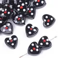 Handgefertigte herzförmige schwarze Glasperlen mit roten und weißen Punkten für DIY-Schmuck - Herzform / 15x15mm (1 Stück/Packung) / Schwarzer Polka Dot