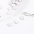 Cuenta cuadrada de turquesa blanca con vetas grises y doble agujero para joyería DIY - Turquesa Blanca