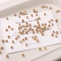 Perles d'espacement en bois naturel poli en forme de cylindre pour bijoux DIY - Perles plates et rondes / 20 Pièces/Paquet (Env. 3×4mm) / Couleur Claire