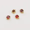 Connecteurs carrés en zircon rouge plaqués or 14K avec motifs ajourés pour bijoux DIY - 10x7mm (1 Pièce/Pack) / Zircon Rouge