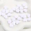 Perles en acrylique blanches en forme de cœur avec trous latéraux pour bijoux DIY - 14x12mm (Trou env. 4mm, 30 pièces/paquet) / Blanc