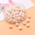 8mm milchweiße Perlen mit rosa Marmorierung und Aufbewahrungsbox für DIY-Schmuck - 30er Pack / Aprikose