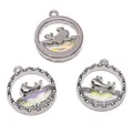Walvisstaart hanger met iriserend kristal en gepolijste zilveren oceaan bedeltjes - Walvis / 16x18mm / Zilver Paars Glas
