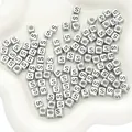 Perline quadrate argentate con lettera S in acrilico per gioielli DIY e bracciali - S / Quadrato / 50 Pezzi/Confezione / Argento Antico