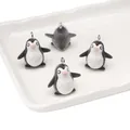 Set van 4 schattige gevlokte pinguïnhangers met zilveren ringen voor doe-het-zelf sieraden - Pinguïn Stijl (BFB44)