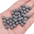 Perline tonde in legno grigio opaco da 8mm nel palmo per creazione di gioielli fai-da-te - 8mm (Foro Circa 2mm) / 50 Pezzi / Grigio