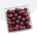 Sphärische Harzperlen mit rot-blauer Marmortextur in einer transparenten Aufbewahrungsbox - Runde Perlen / 10 Stück (ca. 12mm, Loch 2mm) / Rot Gemischtes Farbmuster