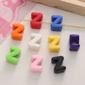 Perline colorate in acrilico con lettera Z e foro grande per gioielli e bracciali - Lettera Z / 10 pezzi/confezione (circa 14-21 mm L x 20-21 mm A) / Colori Misti Casuali