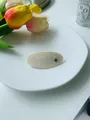 Weiße Haarspange in Seifenform mit Naturgravur und blauem Strassstein für Damen im Set - Weiß