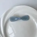 Graublaue Haarspange mit Schleife aus Acetat und Marmormuster für elegante Mädchen - Blau