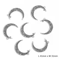 Antik-silberne Mond-Anhänger mit Filigranmuster, 41mm x 31mm Bastelzubehör Anhänger - Großer Mond Stil (31x41mm) / 10er Pack / Galvanisiertes Antiksilber