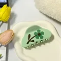Pinza per capelli verde chiaro con motivo a fiori di tulipano per acconciature retrò - Fiore verde