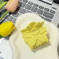 Pinza para el pelo con forma de flor amarilla brillante de acetato para peinados dulces - Amarillo