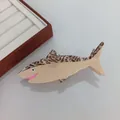 Pinza para el pelo creativa con diseño de tiburón y patrón de leopardo en acetato - Aprox. 12.5cmx4.5cm / Tiburón Rayado