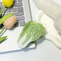 Niedliche Haarklammer in Chinakohl-Optik aus Acetat mit realistisch grün-weißem Design - Hellgrün