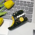Cartoon crocodile acetate hair claw clip with tortoise pattern and yellow accents - Dinosaur Style / Yellow-Green