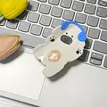 Pinza per capelli a forma di orsetto bianco con cuffie blu e dettagli in resina - Cane con Cuffie Blu