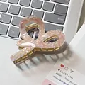 Elegante pinza per capelli in acetato marmorizzato rosa con denti in metallo dorato - Rosa Ciliegio (5cm*6.5cm)