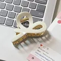 Elegante pinza per capelli in acetato crema con molla in metallo dorato resistente - Bianco Avorio (5cm*6.5cm)