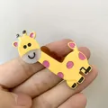 Barrette à cheveux girafe en acétate jaune et rose pour une coiffure fantaisie unique - Style Girafe