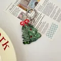 Λεπτομερής όψη χτένας μαλλιών σε σχήμα χριστουγεννιάτικου δέντρου με κόκκινο φιόγκο και μάρμαρο - Χριστουγεννιάτικο δέντρο