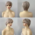 Vue multi-angle de la perruque courte pixie blond cendré avec mèches sous quatre angles - Ash Blonde Silver Mix (43)