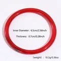 Détail montrant le diamètre interne de 6,5 cm et l'épaisseur de 0,7 cm du bracelet - Style Rond (6#) / Étroit / Rouge