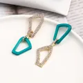Boucles d'oreilles losanges dorées avec pendentifs en résine turquoise sur plat céramique - Style Trapèze Géométrique Vert Fruit (EH00157)