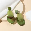 Elegant emerald green geometric drop earrings in resin with marble texture for women - Matte Green