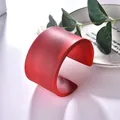 Bracelet manchette large ouvert minimaliste avec une finition rouge mat - Rouge