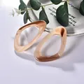 Geometrische Acryl-Ohrringe mit Bernstein-Creme-Marmortextur im ovalen Creolen-Design - Cremeweißer Creolen (EH00030)