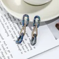 Ohrhänger aus blauem Marmor-Resin mit vergoldeten Gliedern und funkelnden Zirkonia - Blau Kariert Marmor Dreifachring (EH00177)