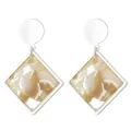 Boucles d'oreilles minimalistes en argent avec pendentifs losanges en acrylique beige - Losange Marbre Blanc Cassé (EH00123)