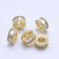 Detailansicht von 18k vergoldeten Zwischenperlen mit funkelnden Baguette-Zirkonia-Steinen - 6mm / 18K Vergoldet