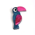 Broche toucan chic en acrylique avec texture marbre bleu et rose pour femme - Style Oiseau Bleu Prune (XZ00116)