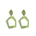 Boucles d'oreilles rétro en acrylique vert clair avec texture marbrée et anneaux dorés - Light Green (EH00004)