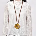 Collar largo estilo boho con colgante geométrico redondo de acrílico marrón y dorado - Colgante de Placa Redonda Empalmada Amarillo Mostaza (XL00005)
