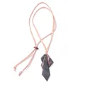 Collar de cordón rosa ajustable con colgantes geométricos de acrílico efecto mármol - Colgante de Rombo de Triple Capa Rosa Oscuro (XL00004)