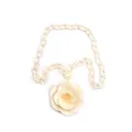 Collar con colgante de camelia blanco crema y eslabones gruesos de resina - Collar de Flores de Camelia Beige (XL00036)