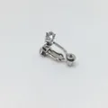 Convertidor de pendientes de clip plateado con circonita cúbica brillante - K Blanco Zirconia Blanca