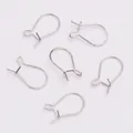 Detalle de seis ganchos de plata en forma de U para la creación de joyas DIY - Ganchos de Oreja en Forma de Pera M2 (XH2233999) / Platinado